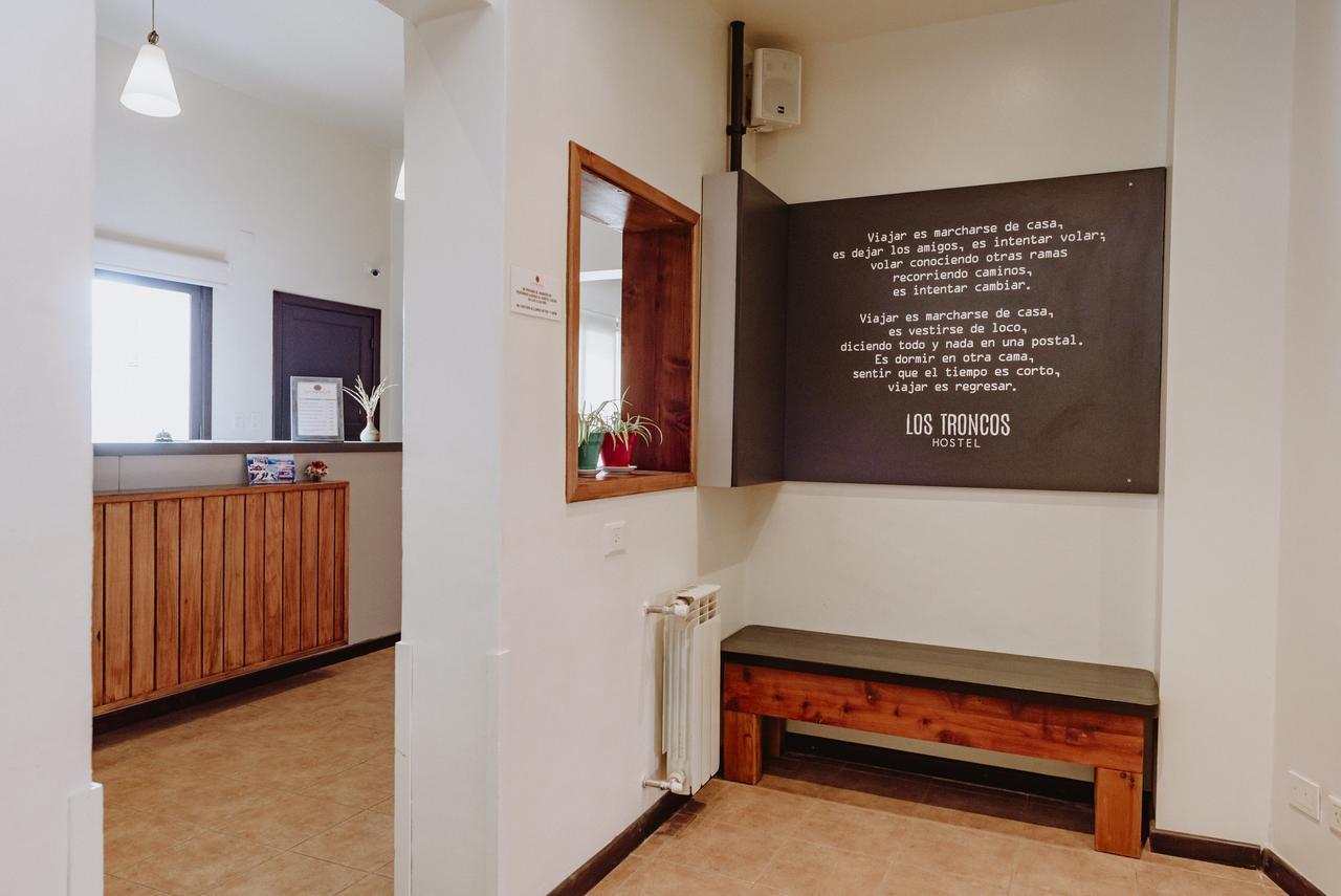 Hostel Los Troncos Bariloche Buitenkant foto